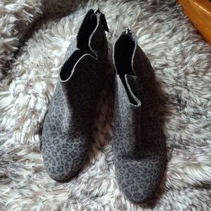 Michael Shannon Gray Leopard Ankle Booties